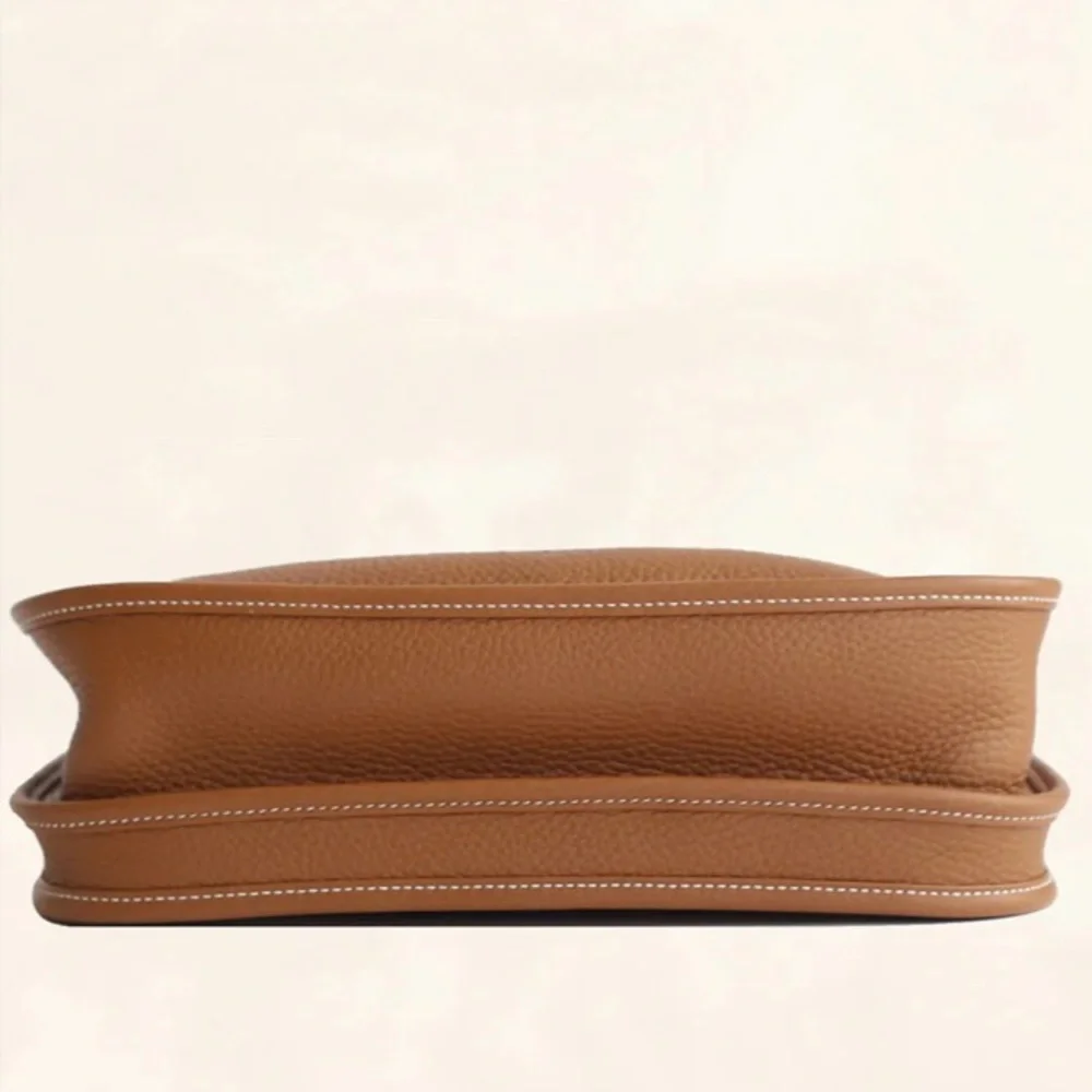 Hermes Evelyne III Genuine Leather Tan Shoulder Bag…  This is NOT TPM Model